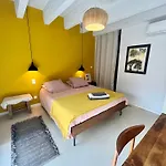 Nid Douillet Sur Roof Apartman *