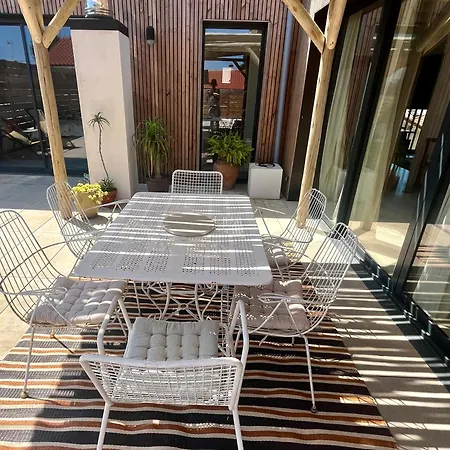 Nid Douillet Sur Roof Apartman *